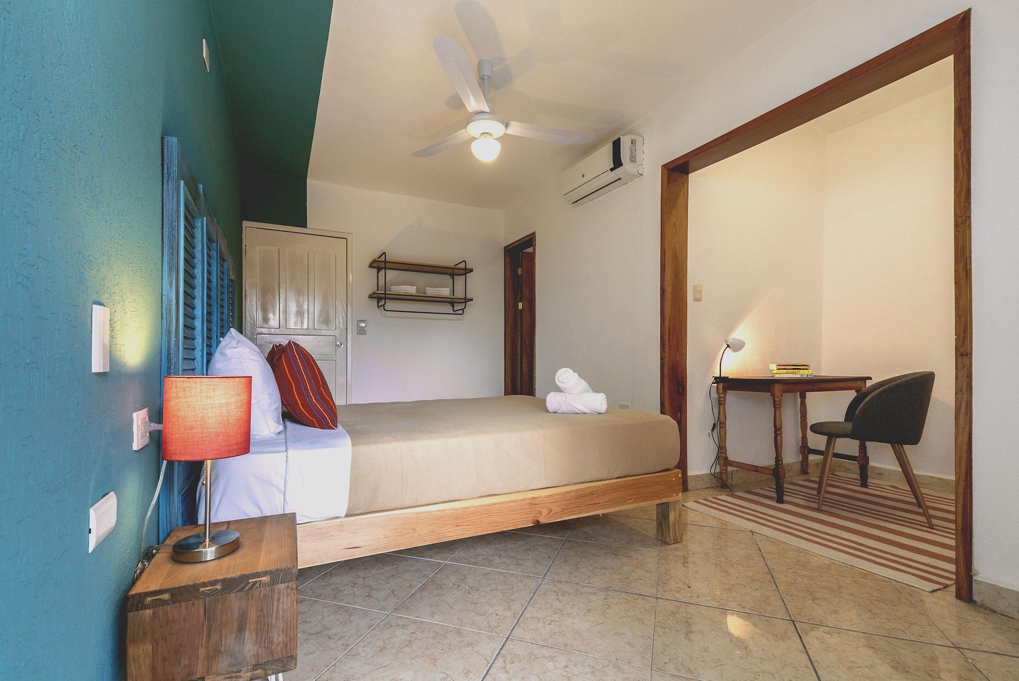 Selina Playa Del Carmen Hotel Exterior photo