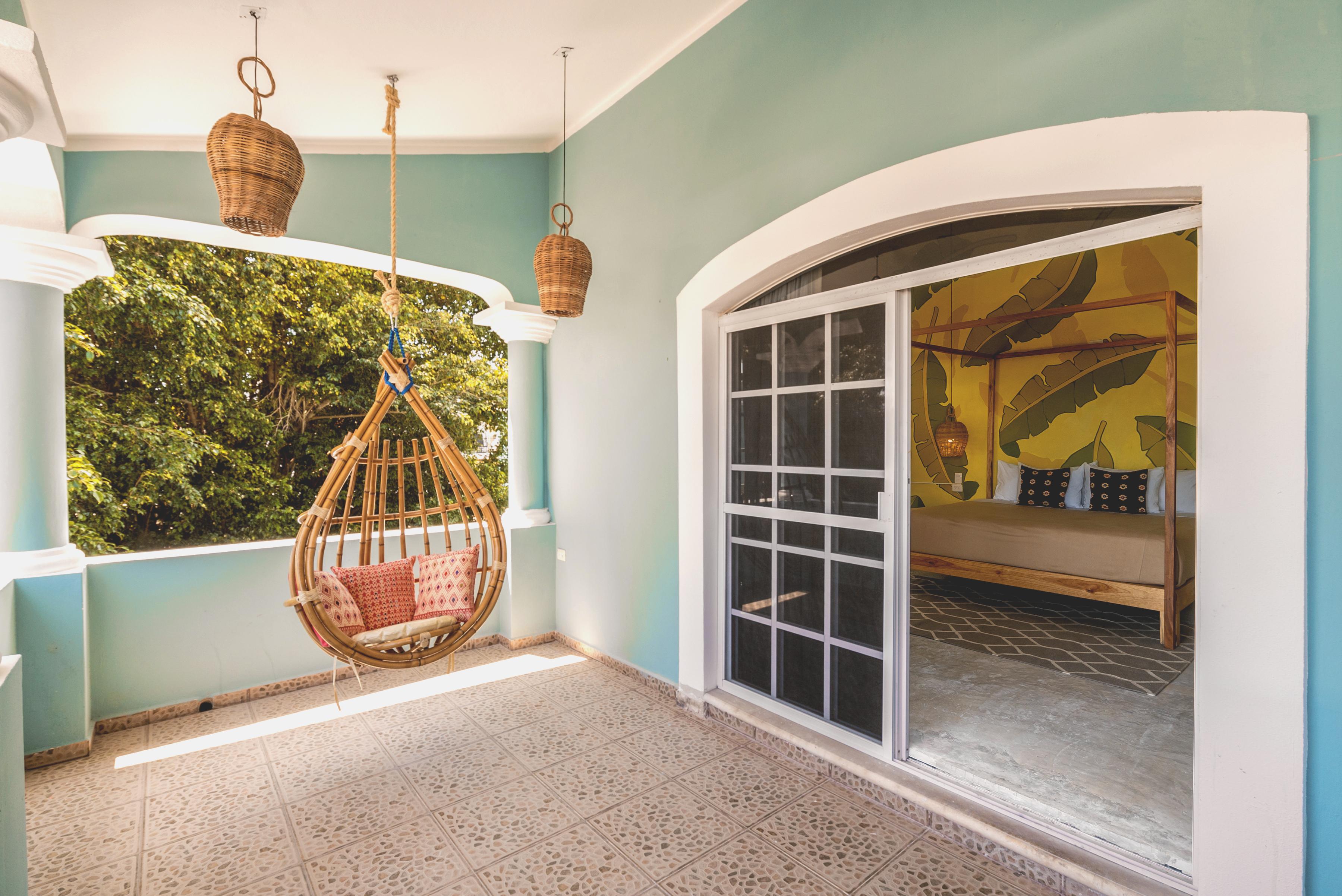 Selina Playa Del Carmen Hotel Exterior photo