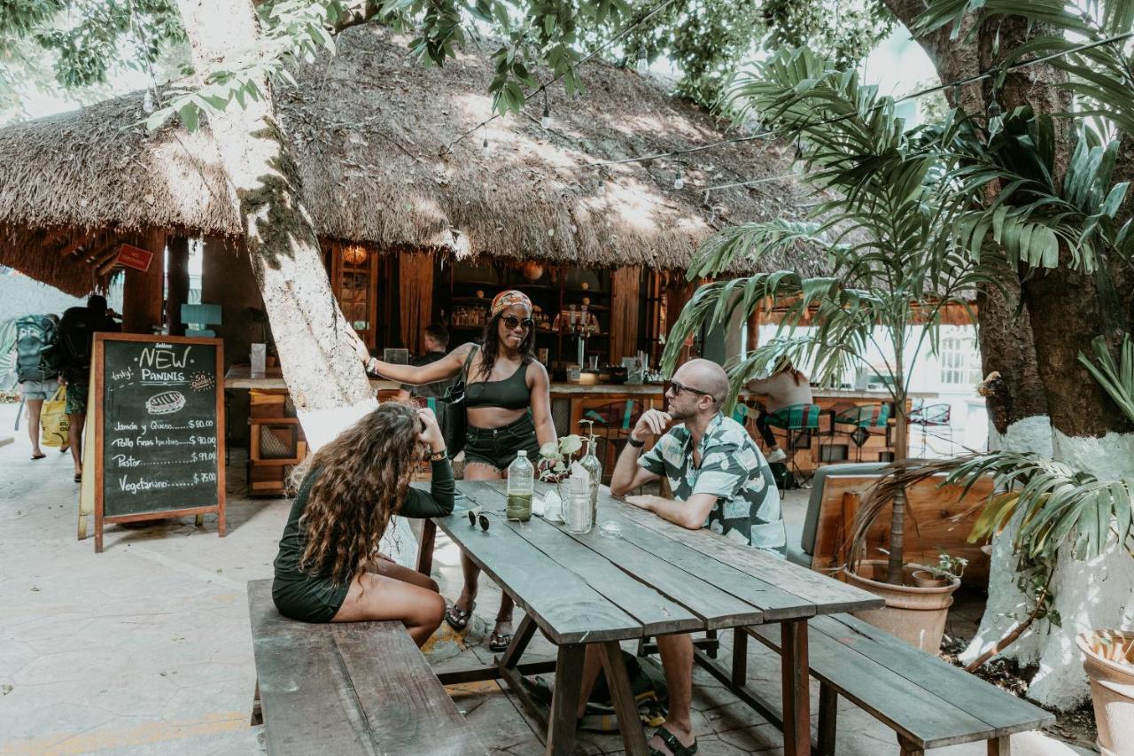 Selina Playa Del Carmen Hotel Exterior photo