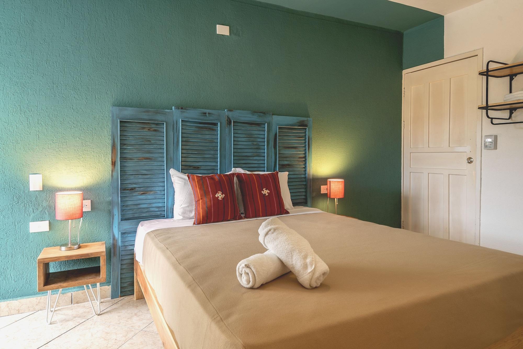 Selina Playa Del Carmen Hotel Exterior photo